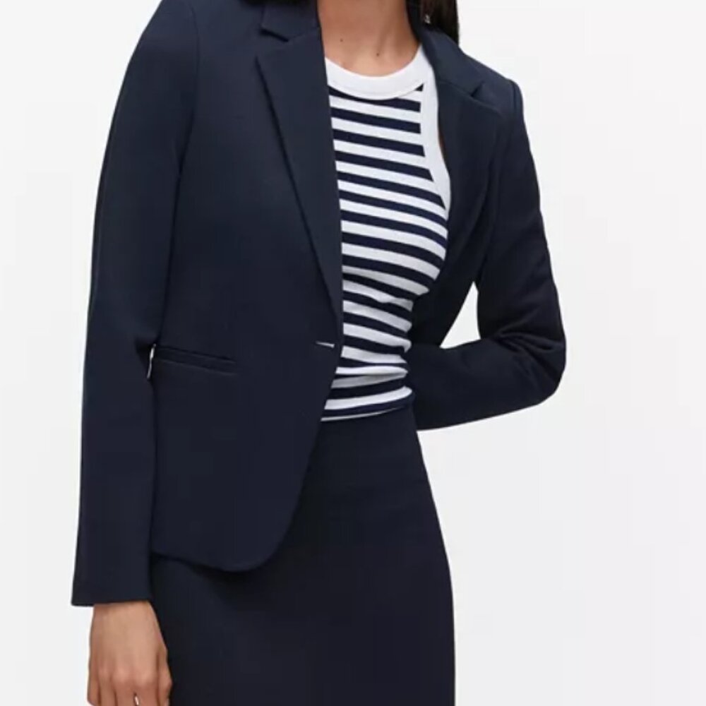 (NWOT) Women's Blunt Stitch Fitted Blazer